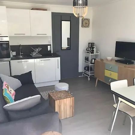 La Parenthese Geromoise, A Deux Pas De La Navette Pour Le